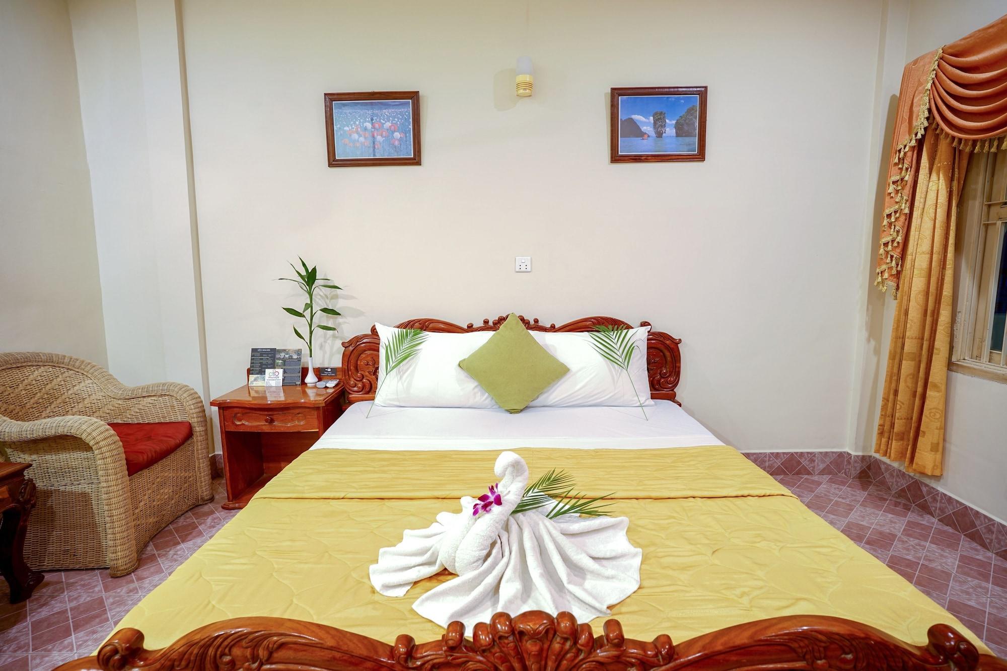 Royal Hotel Battambang Ngoại thất bức ảnh