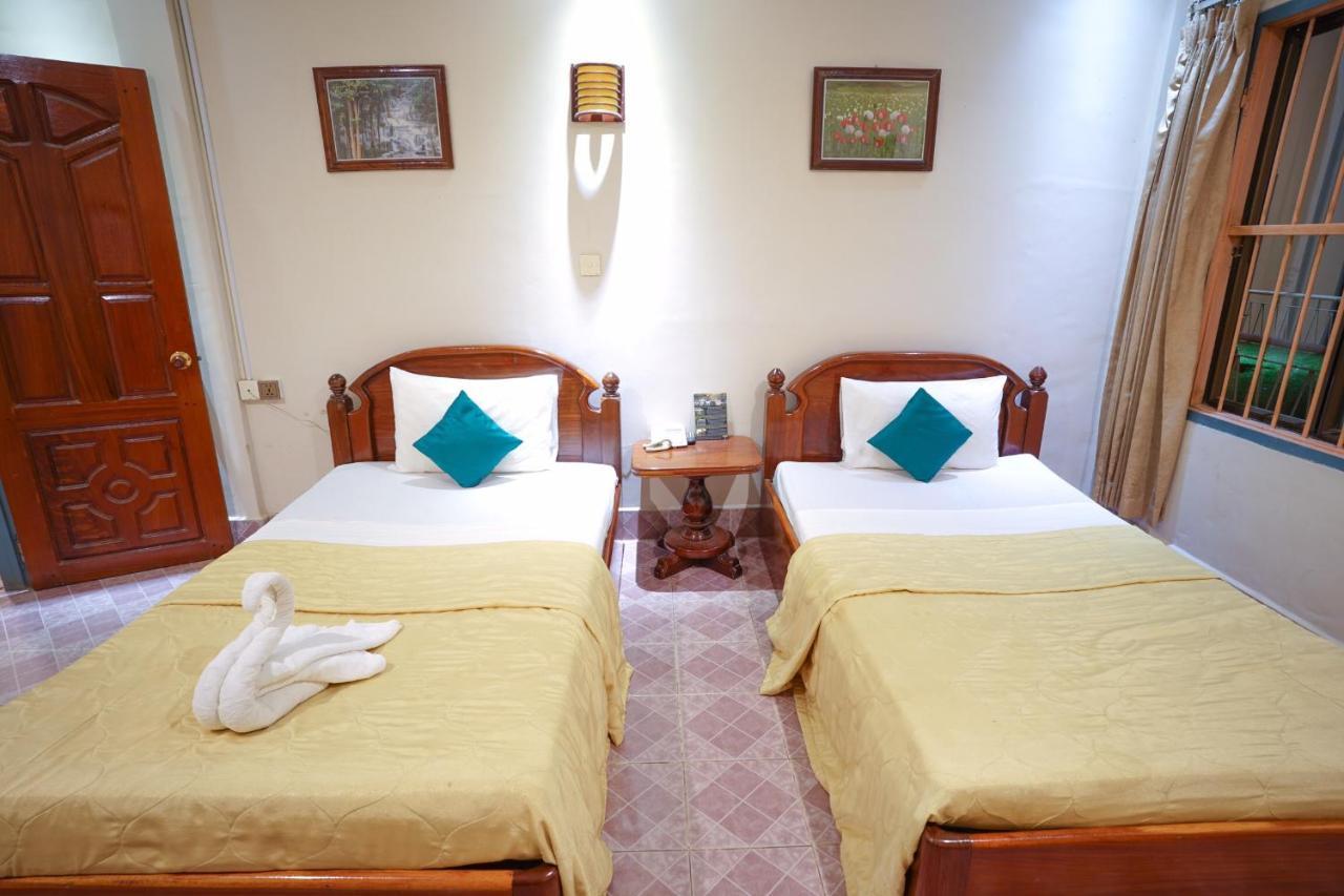 Royal Hotel Battambang Ngoại thất bức ảnh